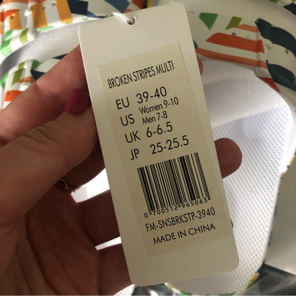 Freedom Moses x SALT Collab slides - Picture 4 of 4